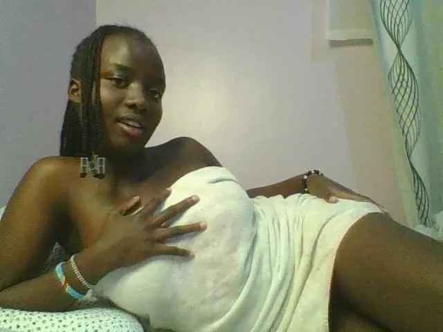 Cutiechoco on BongaCams 