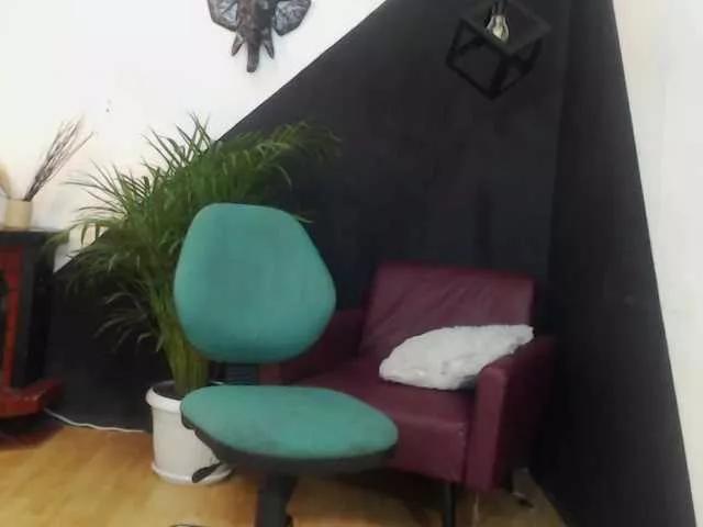 Offline Cyrano-Roxana on BongaCams