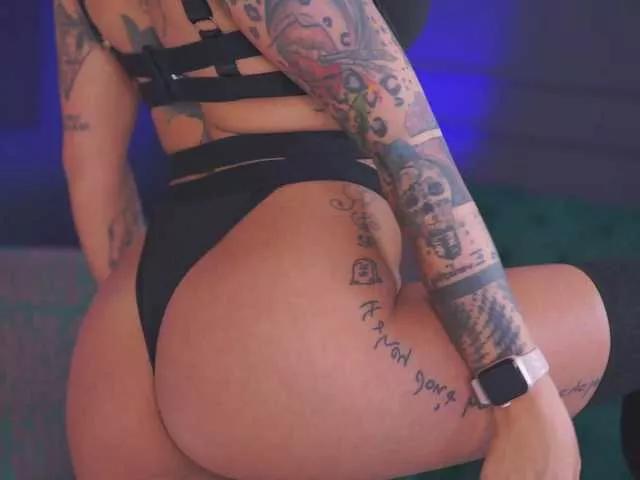 DaenerysDrogo on BongaCams 