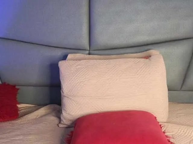 DaphneBlacke — Your Cock in my Pussy and a finger on assYour Cock in my Pussy and a finger on ass