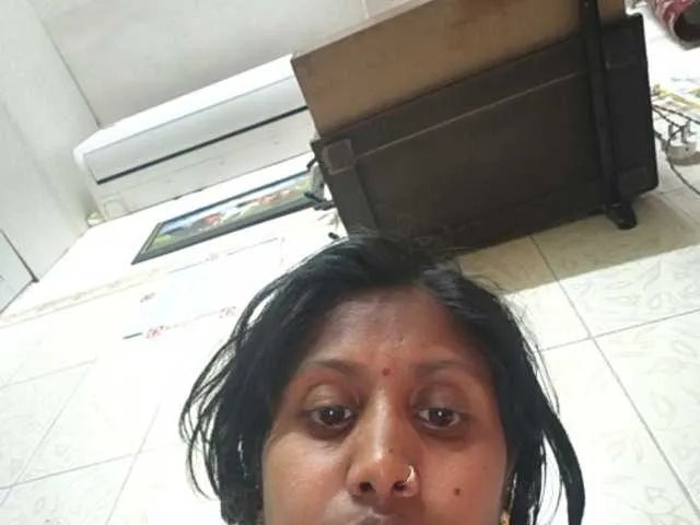 Desiprincessagaya from BongaCams