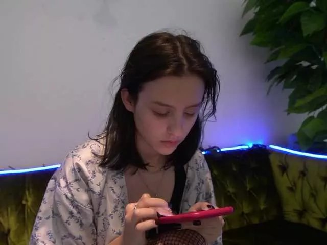 Freechat DiamoLips on BongaCams