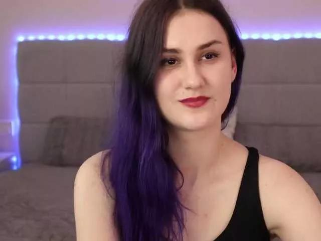 DivineSmileX on BongaCams 