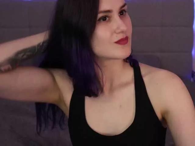DivineSmileX on BongaCams 
