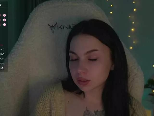 DrammaQueennnn on BongaCams 