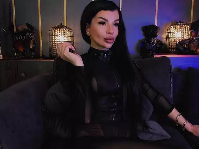 EleniaDevons on BongaCams 