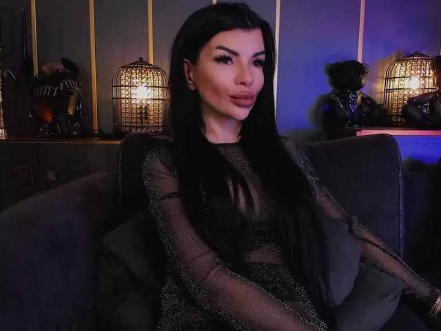 EleniaDevons on BongaCams 
