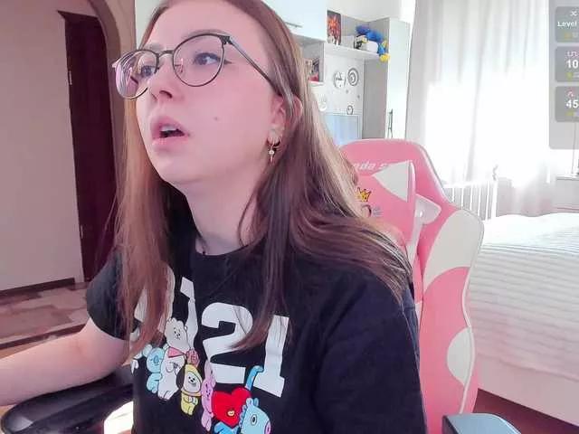 EliseJay on BongaCams 