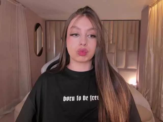 EllaClark on BongaCams
