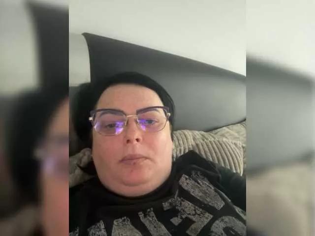 Emyllywhite on BongaCams 
