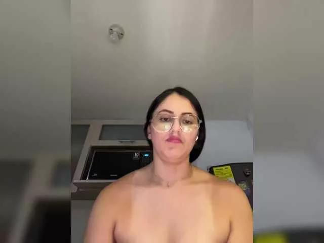 EvanShell1 on BongaCams 