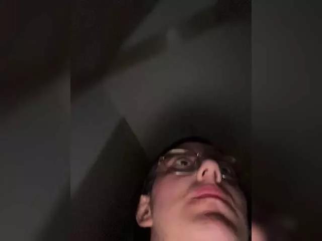 EvanShell1 on BongaCams 