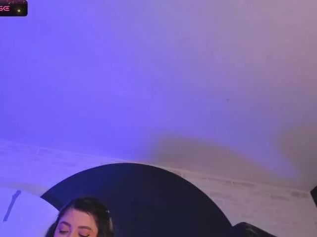 EveBenson on BongaCams 