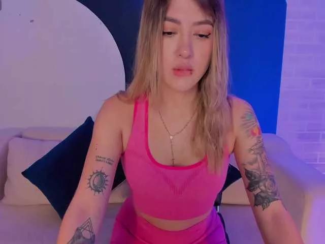 EveBenson on BongaCams 