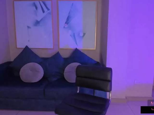 EveBenson on BongaCams 