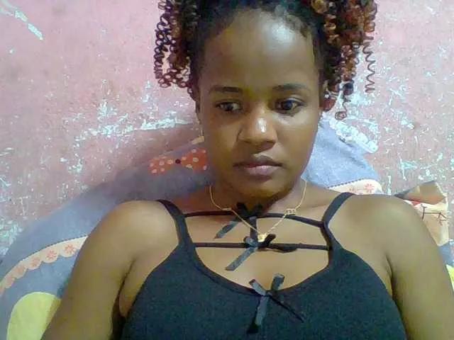 flaviahh on BongaCams 