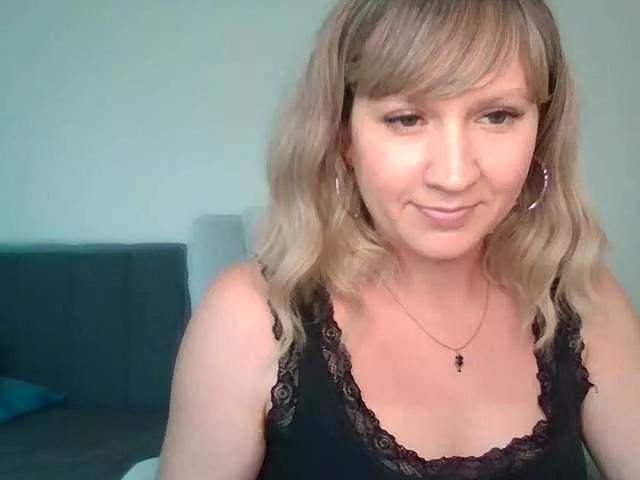 Florina-lu on BongaCams 
