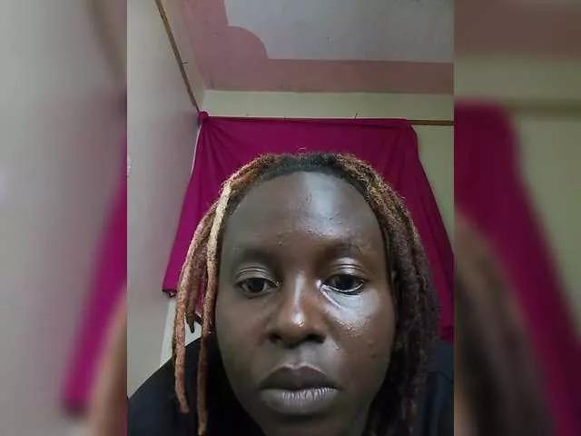 freakcurvy8 on BongaCams 