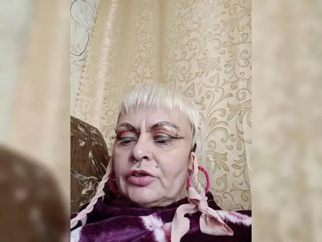 GardenerofIllusions on BongaCams 