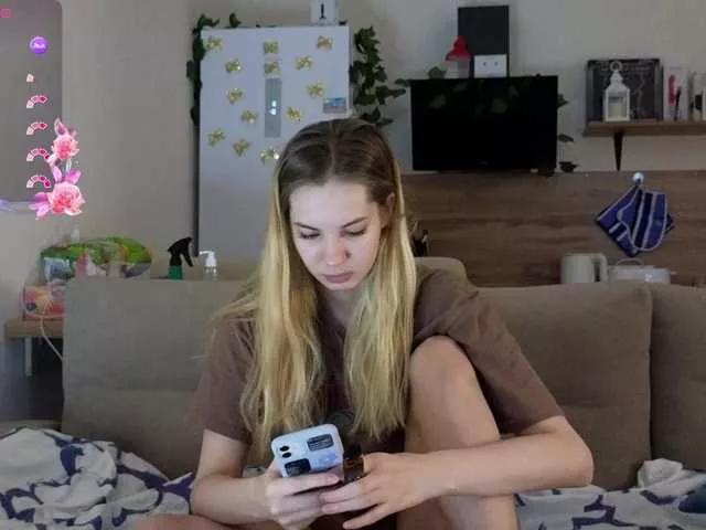 Girlalonehome on BongaCams 