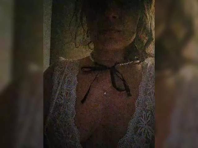 Good-woman on BongaCams 