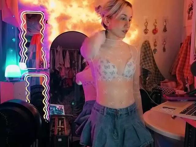 GwenieOcean on BongaCams 