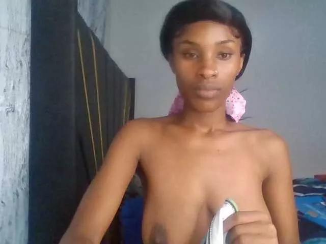 HappyLoverxo on BongaCams 