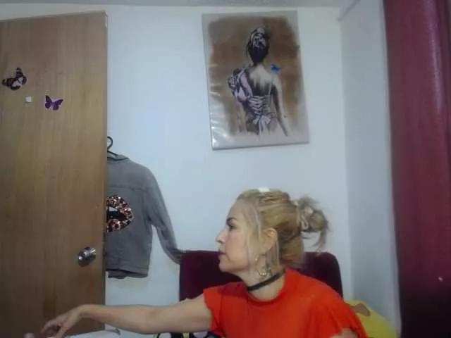 harlyqueen1 on BongaCams 