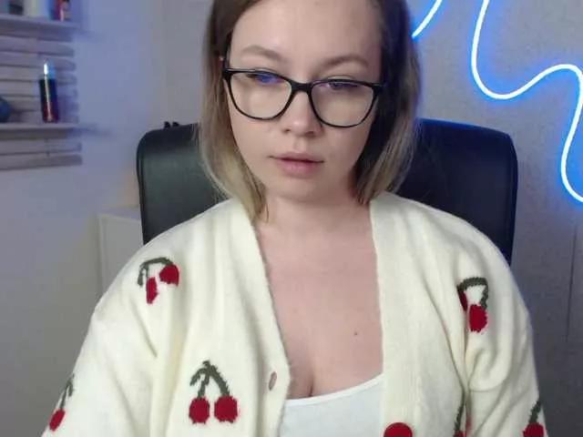 hollyBB on BongaCams 