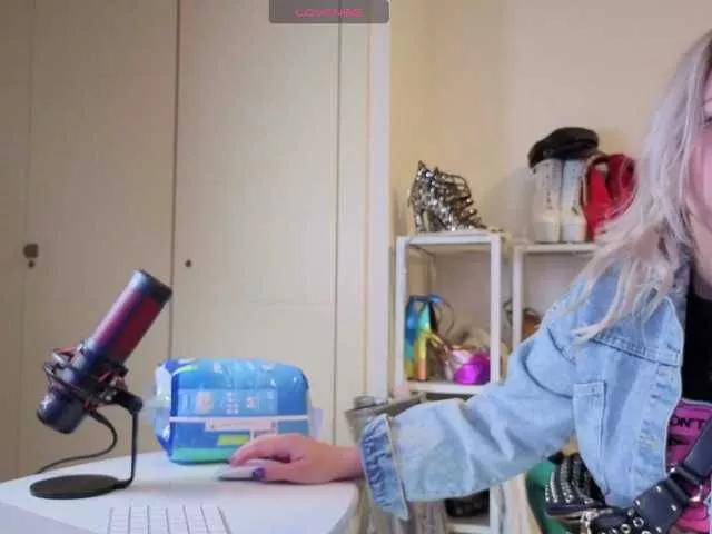 HomePussy1 on BongaCams 