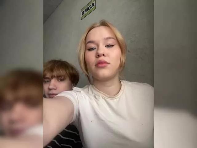 HoneySavage on BongaCams 
