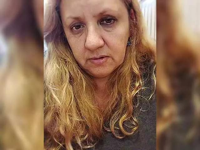 HOTBABYSUCKS1 on BongaCams 