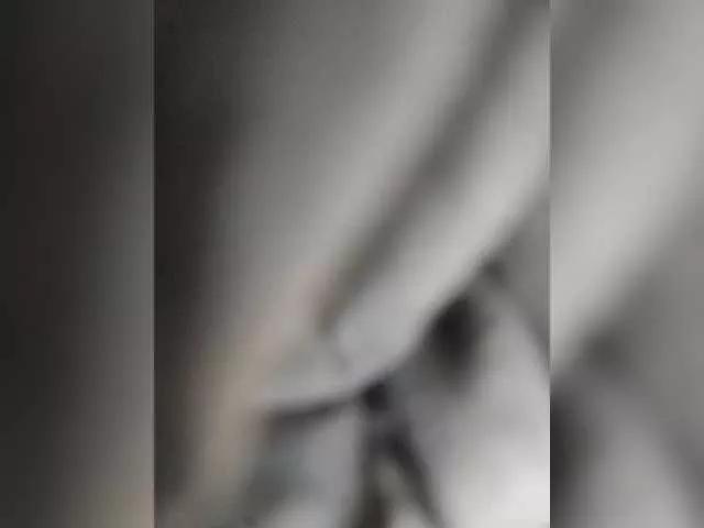 IqraQueen on BongaCams 