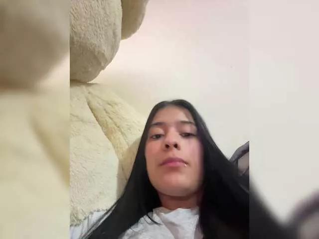 isa-queen on BongaCams 