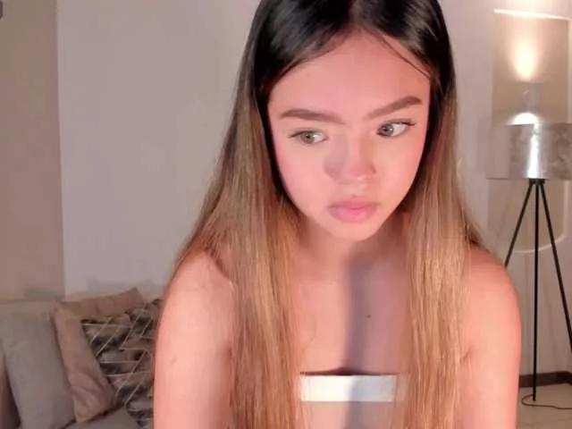 IsaBeaumont on BongaCams 