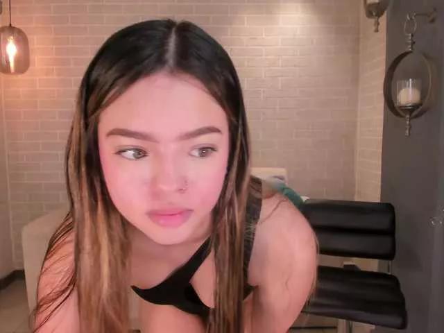 IsaBeaumont on BongaCams 