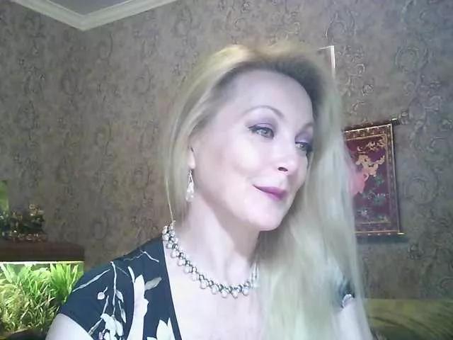 JanessNE on BongaCams 