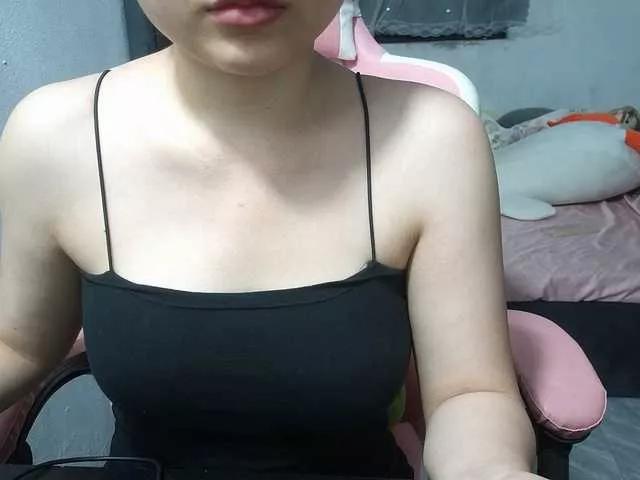 Offline Julia98 on BongaCams