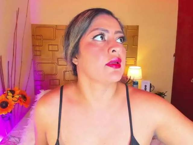 JuliaHaye on BongaCams 