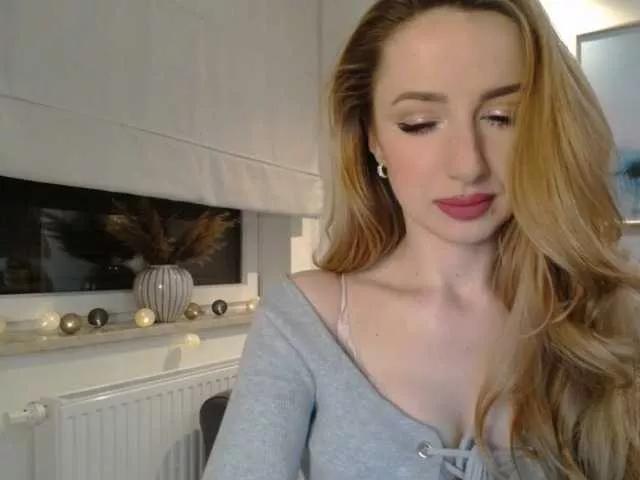 JulietteGlow on BongaCams 