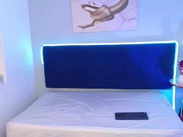 Karla-Hiltonn18 on BongaCams 