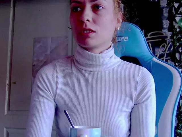 karo131324 on BongaCams 