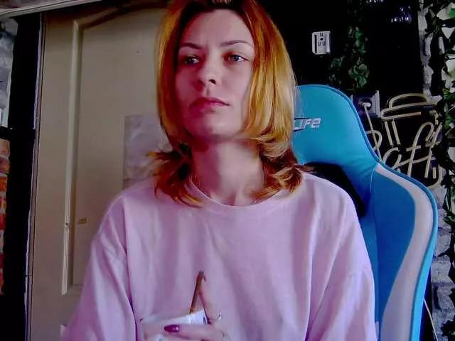 karo131324 on BongaCams 