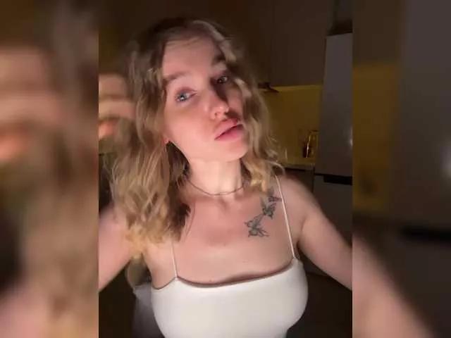 KateDanverr on BongaCams 