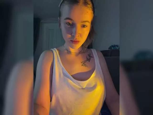 KateDanverr on BongaCams 
