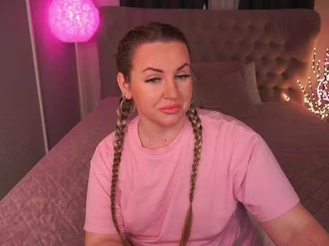 KiraCandyS on BongaCams 