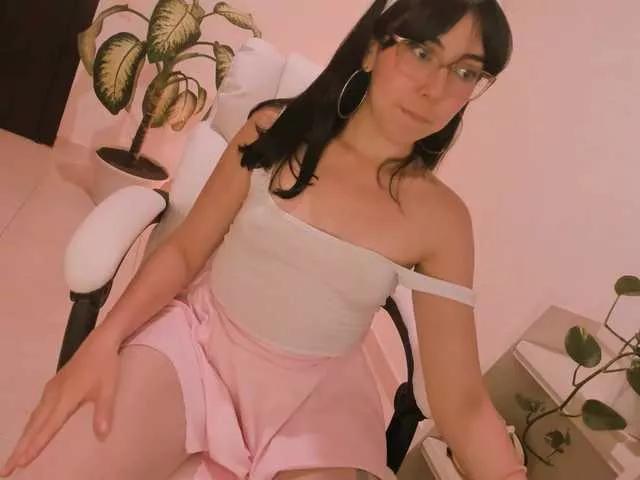 kiwi----- on BongaCams 