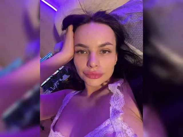Klubnika13 on BongaCams 