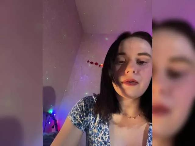 KrissyKittyCat on BongaCams 