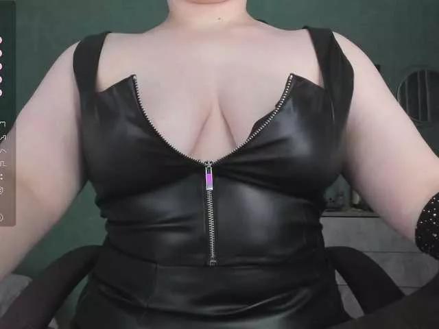 KristinWest on BongaCams 